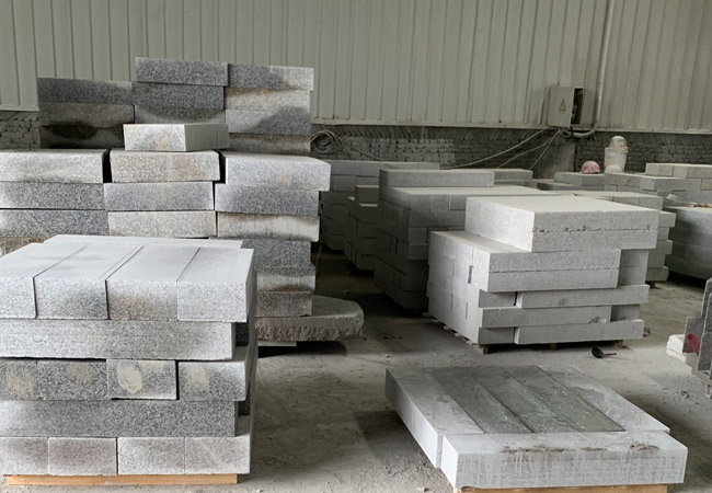 花崗巖地鋪石多少錢(qián)一平方(圖1)