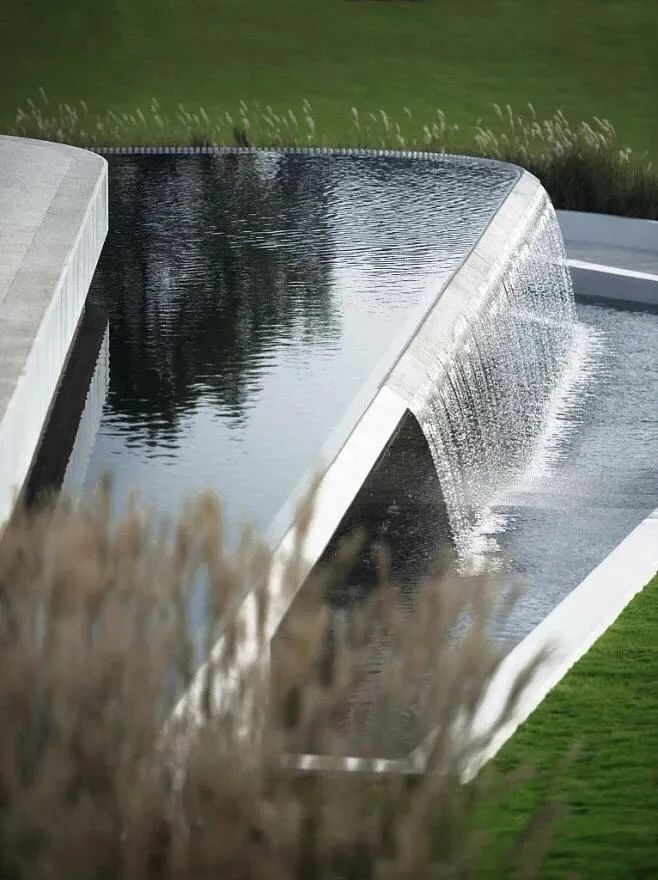 水景石材設計新潮流：黑色石材的魅力與獨特加工工藝(圖22)