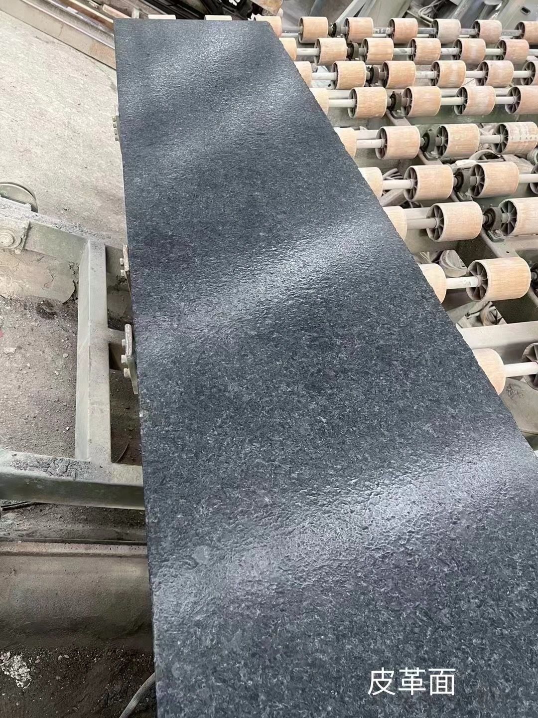 安哥拉黑皮革面