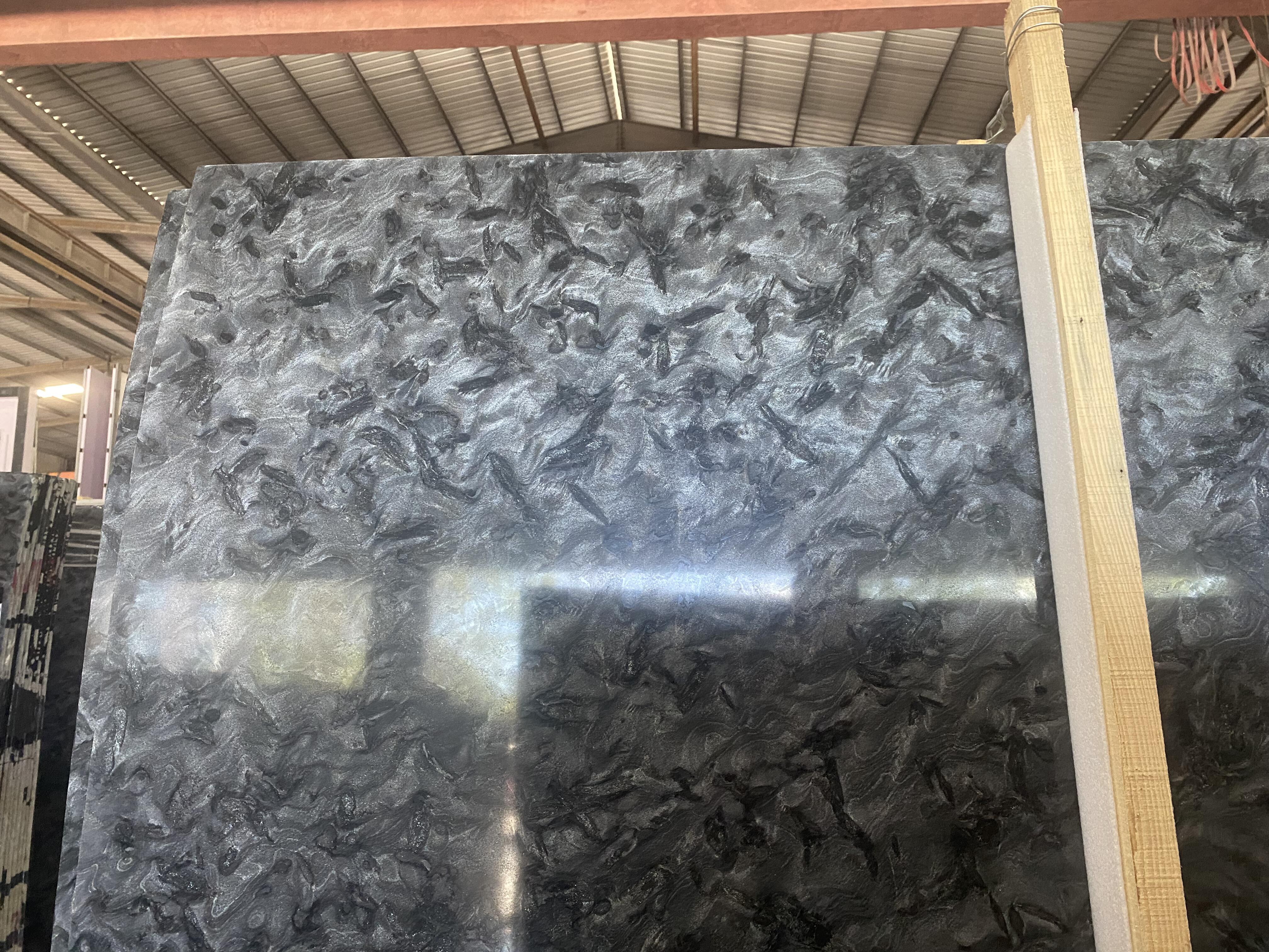 安哥拉黑花崗巖光面與皮革面對(duì)比(圖6)