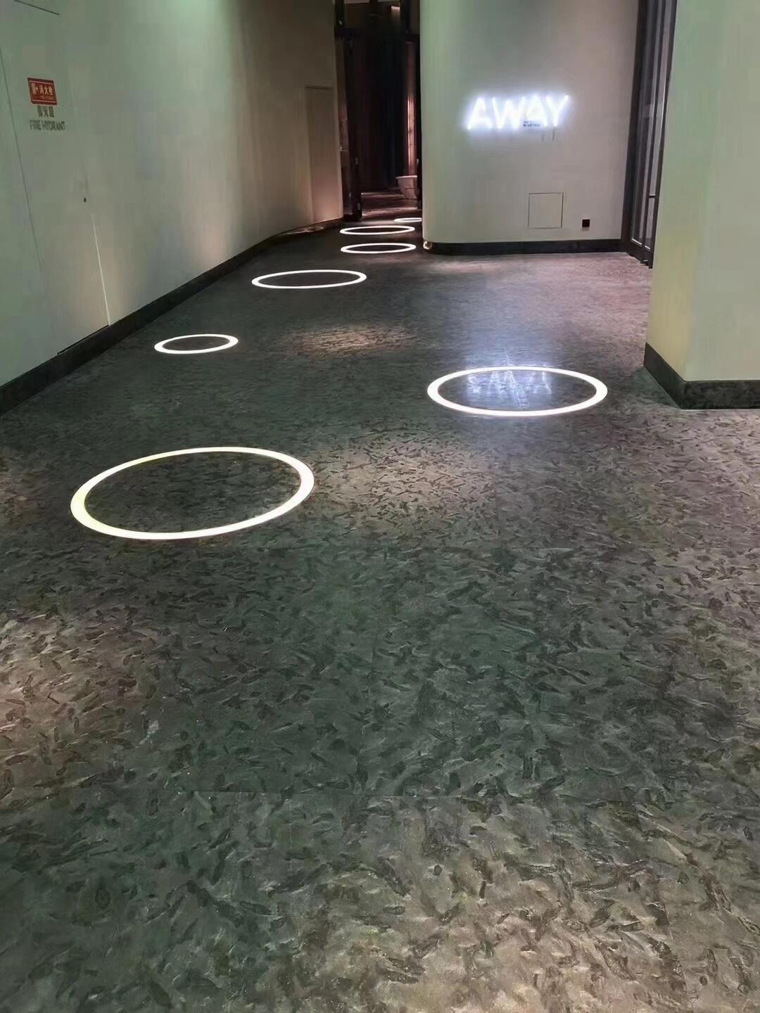 安哥拉黑花崗巖光面與皮革面對(duì)比(圖4)