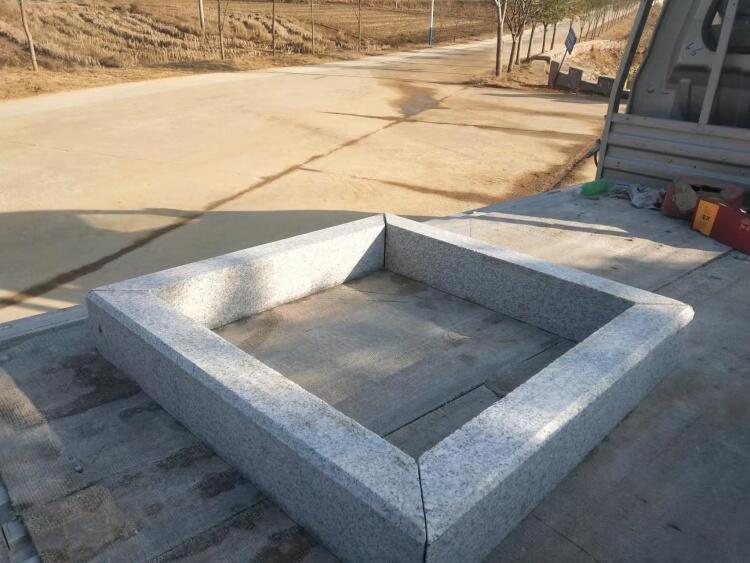 芝麻灰、芝麻白路沿石價(jià)格多少錢一米？