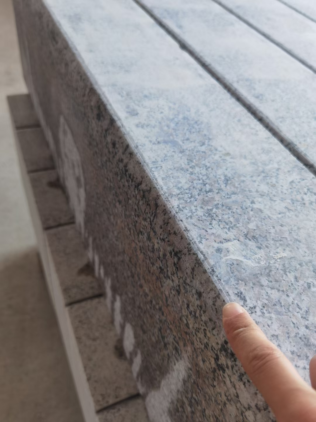 路牙石廠家聯系方式與路沿石每立方費用