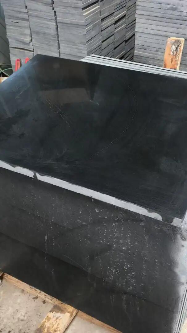 中國黑石材作為墓碑材料的使用特點