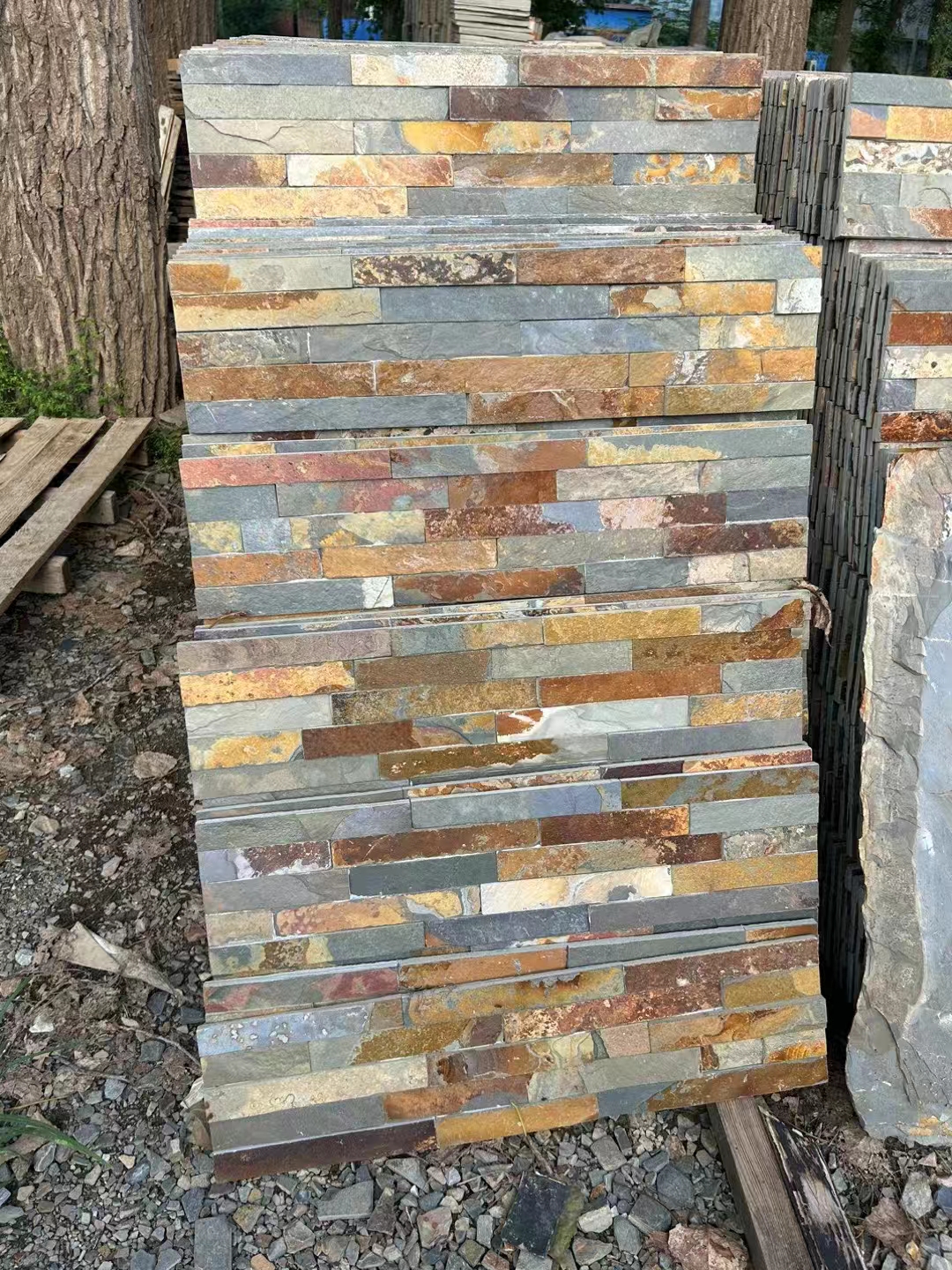 蘑菇石廠家價格對應天然石材紋理與批次色差控制(圖3)