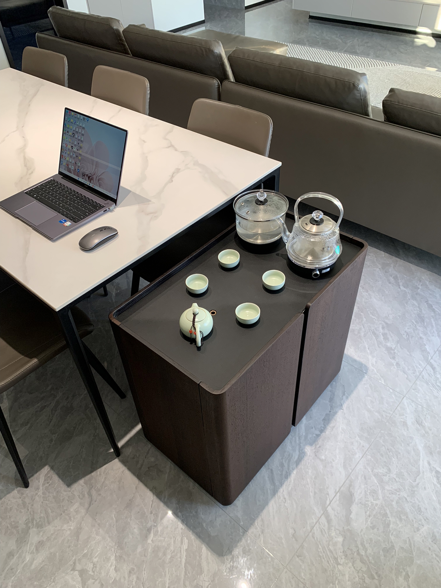 庭院路徑鋪裝石材如何選擇從強(qiáng)度吸水率耐候性三個維度解析花崗巖