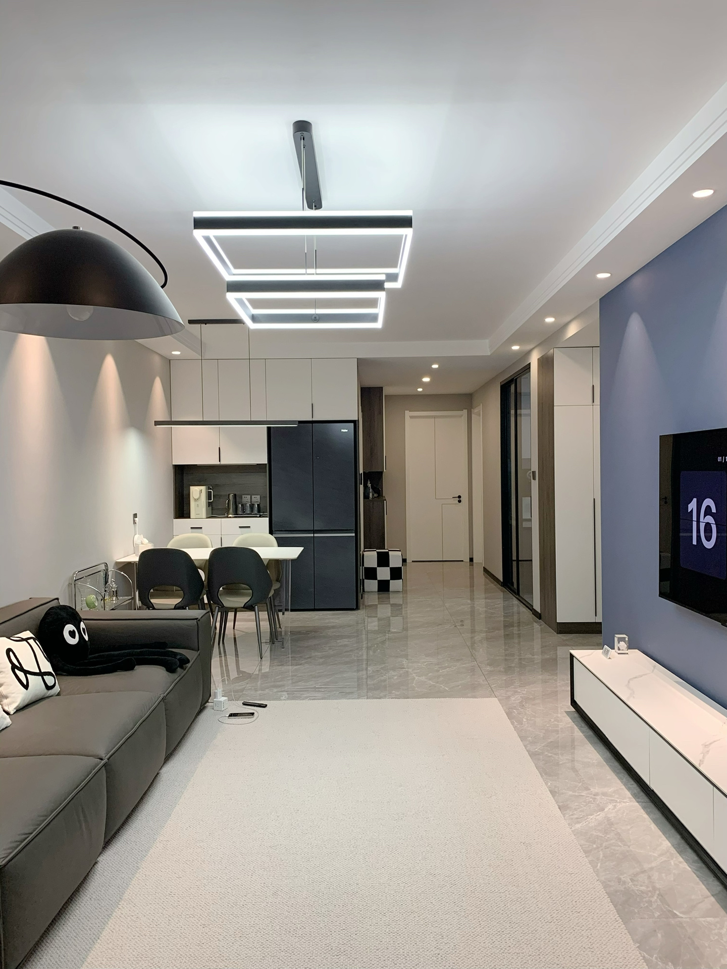 花崗巖鋪院子路徑為何比瓷磚更耐用石材生活設(shè)計(jì)師揭秘三個(gè)關(guān)鍵特性