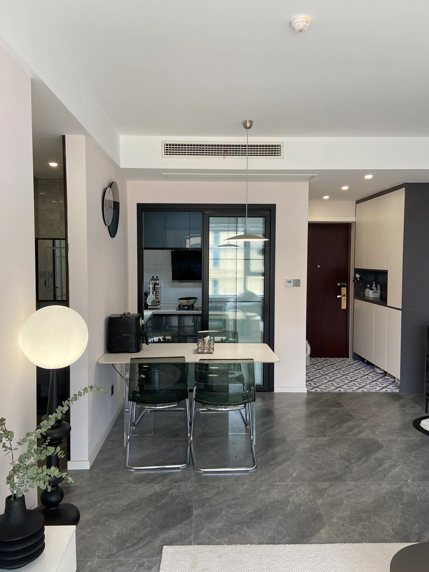 「石材地面鋪裝裝飾與家居風格的契合」