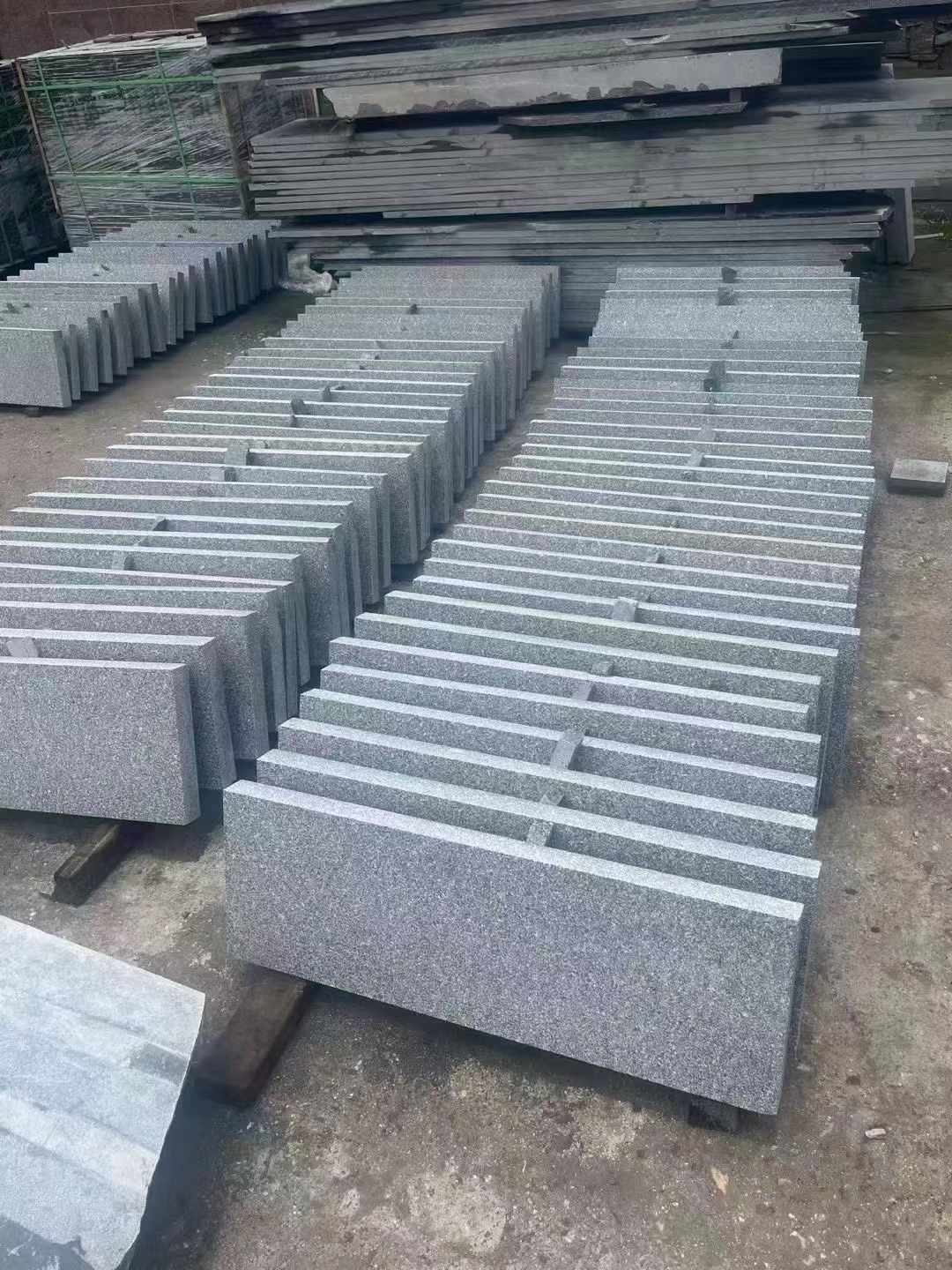 芝麻灰路沿石價格多少錢一立方