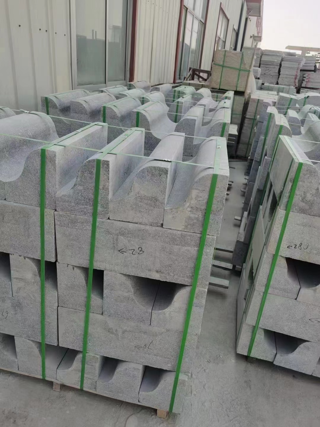 芝麻灰花崗巖石材菠蘿面馬蹄石施工工藝具體做法(圖3)