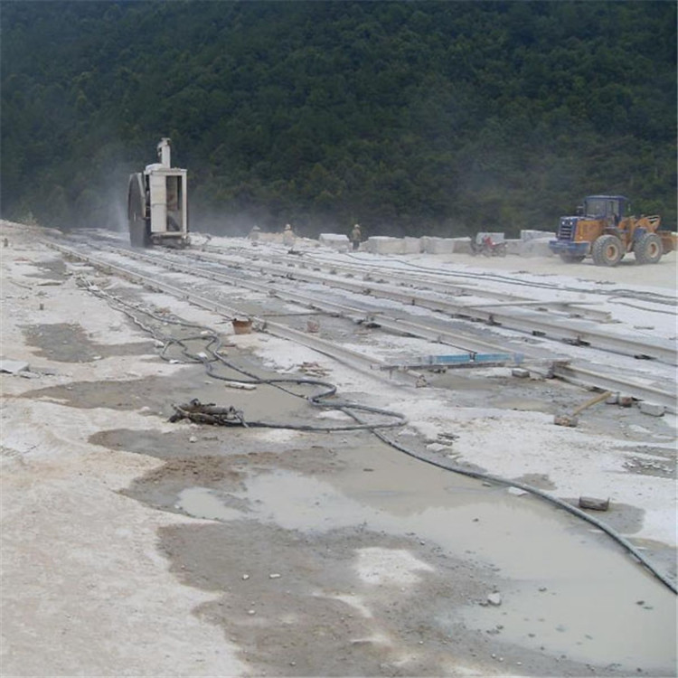 河南芝麻灰是大理石還是花崗巖(圖5)