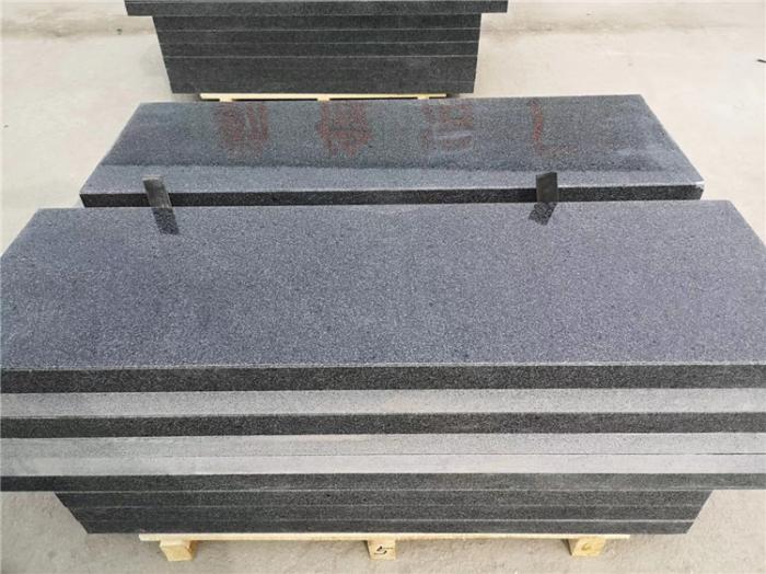 60厚芝麻黑花崗巖價格多少