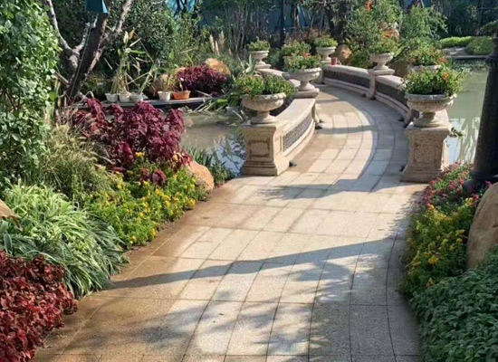 小院石材鋪貼前需確認的地鋪石尺寸規格與墊層結構要求