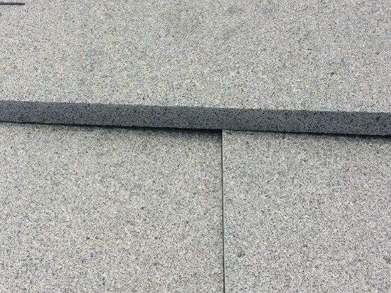 自然面路沿石批發(fā)價(jià)格