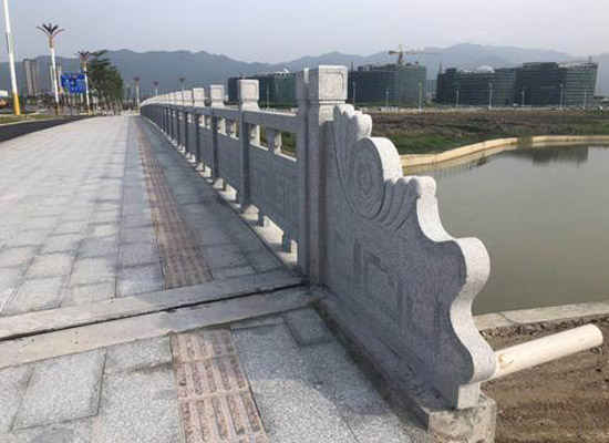 花崗巖欄桿多少錢一米？