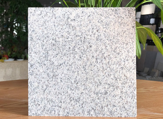 石材工廠內荒料堆放朝向與后續排版利用率之間的實際關聯(圖2)