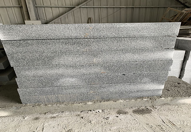 探索石護(hù)欄桿的多元化設(shè)計(jì)與施工技術(shù)！(圖2)