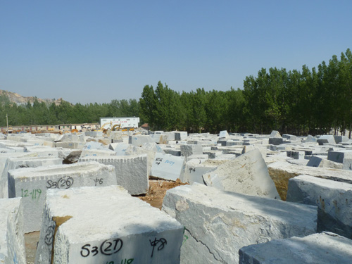 芝麻黑花崗巖路牙石尺寸與外墻干掛石材選用