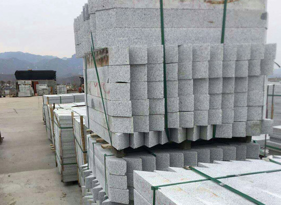 芝麻白路沿石價格多少？