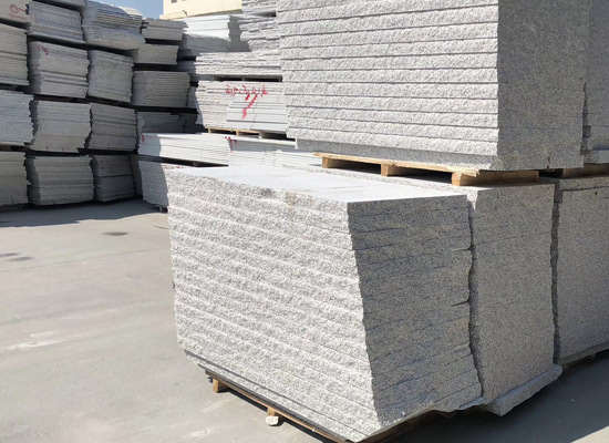 小院石材地面鋪裝對地鋪石厚度與墊層承載能力的要求