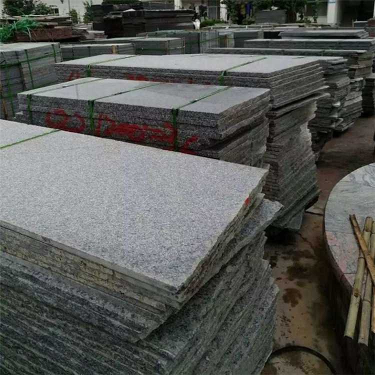 芝麻灰花崗巖道牙尺寸