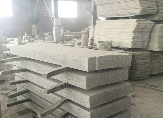 小院石材地面鋪裝中墊層坡度設置與地鋪石尺寸排布關(guān)系(圖3)