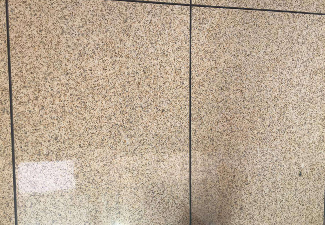 外墻干掛石材對接縫隙處需要打膠處理嗎(圖1)