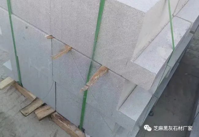 芝麻白樹(shù)池石(圖1)