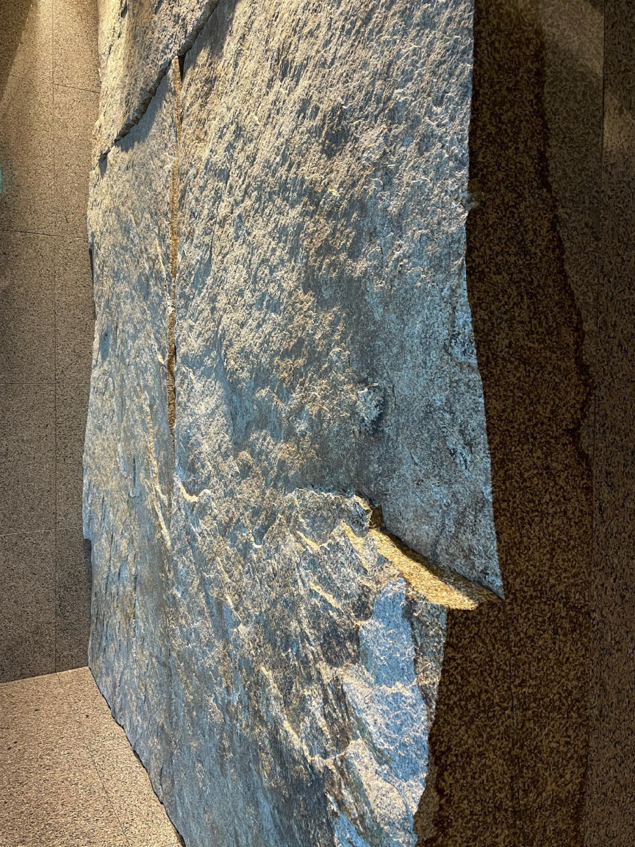 石材背景墻|灰色、白色、咖啡色哪一款適合你